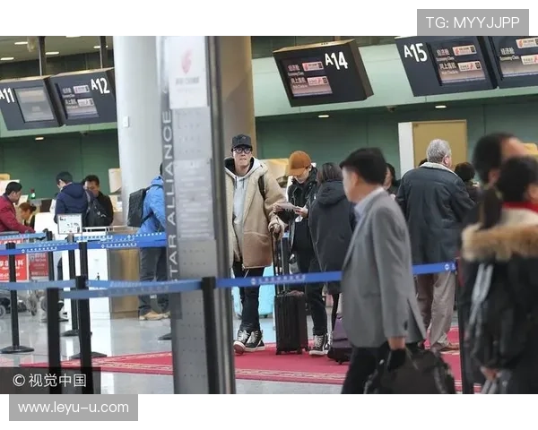 刘翔机场被拍，穿着随意得像隔壁快递小哥，这差距我真的看懵了