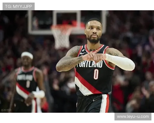 利拉德无球跑动效率提升，关键回合主导开拓者进攻