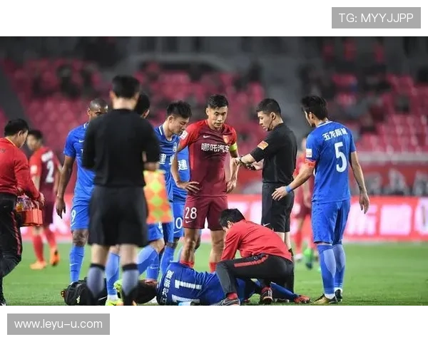 拖延比赛会被怎么判罚？规则如何界定“故意浪费时间”？